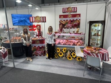 Фото 3 — Салтівський м'ясокомбінат представив свою продукцію на виставці делікатесів в Іспанії