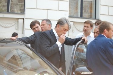Фото 17 — Жара и хвалебные оды: Как Ющенко презентовал новую партию