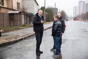 Фото 3 — В Киеве ремонтируют Харьковское шоссе с учетом безбарьерности и современных стандартов (ФОТО)