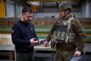 Фото 9 — Зеленський приїхав на передову у Донецьку область та нагородив захисників (ФОТО, ВІДЕО)