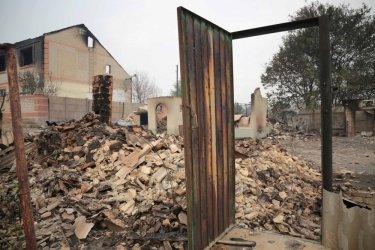Фото 5 — Пожары в Луганской области: количество погибших возросло до девяти человек (ФОТО, ВИДЕО)