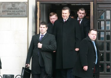 Фото 2 — Виктор Янукович официально объявлен Президентом Украины