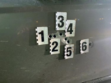 Фото 5 — В Киеве полиция с погоней задержала "хулиганов", расстрелявших автомобиль (ФОТО, ВИДЕО)