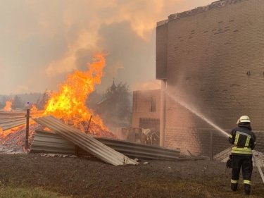 Фото 3 — В Луганской области третий день бушуют лесные пожары: погибло 5 человек (ФОТО, ВИДЕО)