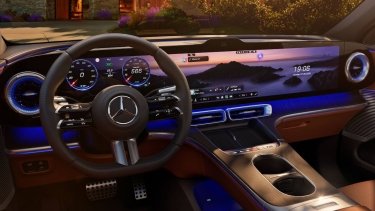Фото 3 — Mercedes-Benz презентував електрокар зі штучним інтелектом та 3D-навігацією