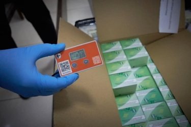 Фото 3 — В Украину прилетел самолет с тестами на коронавирус и масками: сколько чего — не сообщают