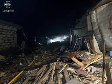 Фото 9 — Атака дронов в новогоднюю ночь: в Одессе погиб подросток, во Львове дотла сгорел музей Шухевича (ФОТО, ВИДЕО)