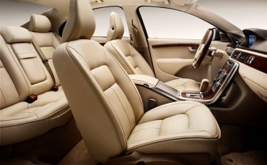 Фото 4 — Volvo представила люксовый S80 Executive и спортивный V70 R-Design