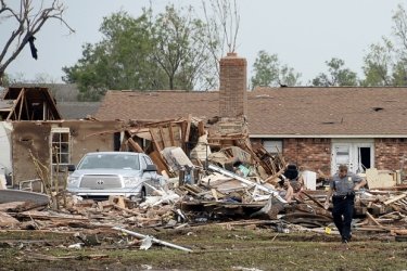 Фото 4 — Число погибших в результате торнадо в США достигло 91 человека