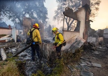 Фото 4 — Найбільш руйнівні пожежі в історії Лос-Анджелеса знищили 10 000 будівель, загинули 10 людей: які знаменитості втратили маєтки (ФОТО, ВІДЕО)