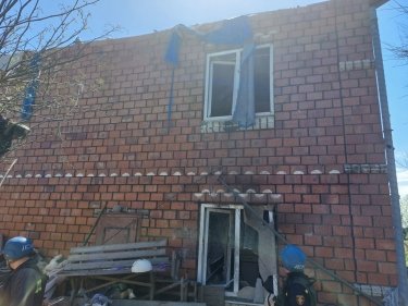 Фото 2 — Оккупанты обстреляли 16 городов и сел Запорожской области: есть пострадавшие