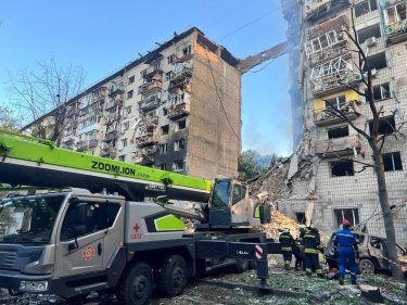 Фото 5 — Атака на Киев: есть попадания в жилые дома, 14 погибших и более 100 пострадавших (ФОТО)