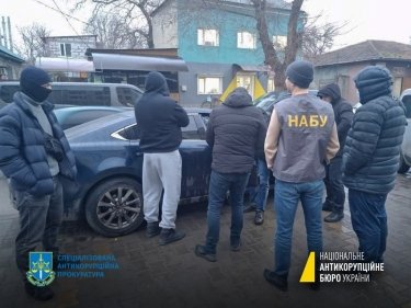 Фото 2 — На взятке в $50 тысяч задержали мэра Рени и депутата местного совета