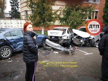 Фото 3 — Под Киевом пьяная девушка разворотила несколько авто (ФОТО)