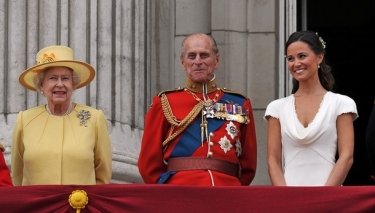 Фото 5 — Великобритания отмечает 60-летие правления королевы Елизаветы II