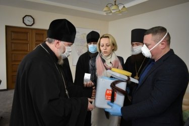 Фото 2 — Фонд Новинского закупил 100 тысяч корейских тестов на коронавирус для украинских больниц
