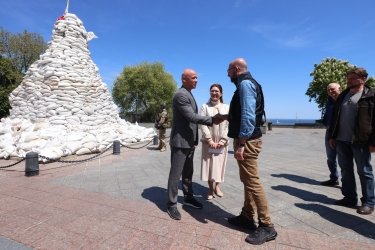 Фото 3 — "Ви не самотні": голова Євроради прибув до Одеси, щоб відсвяткувати День Європи