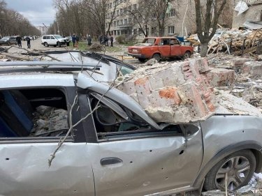 Фото 4 — Армия РФ ударила по Славянску, есть жертвы (ВИДЕО, ФОТО)