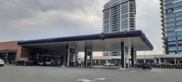 Фото 2 — Сеть АЗС Glusco возобновила работу в Украине с закрытой фирменной символикой (ФОТО)
