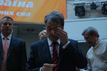 Фото 12 — Жара и хвалебные оды: Как Ющенко презентовал новую партию