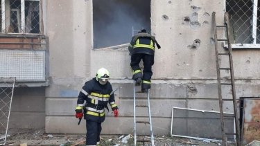 Фото 3 — Оккупанты обстреляли Харьков, по предварительной информации, из РСЗО. Есть погибшие