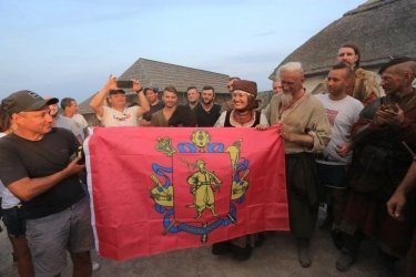 Фото 12 — Шоураннер "Козаки. Абсолютно брехлива історія" о бюджете, смехе и сюрпризах на съемках