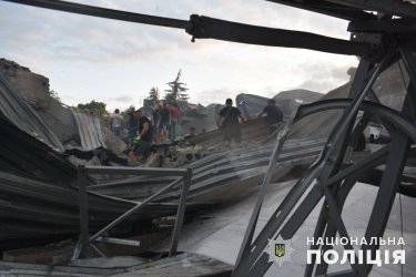 Фото 4 — Ракетный удар по Краматорску: 4 погибших и 47 раненых, среди них – дети.