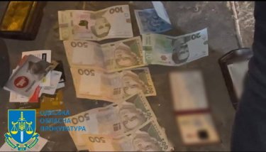 Фото 9 — В Одесі зловили прикордонників, які "вибивали" гроші з людей: попалися на викраденні бізнесмена (ФОТО, ВІДЕО)