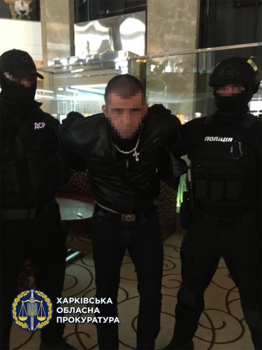 Фото 4 — В Харькове задержали пятерых бандитов, вымогавших у агробизнесмена $700 тысяч (ФОТО)