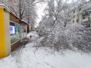 Фото 5 — На юг Украины обрушился снегопад, в Одессу закрыли въезд фурам (ФОТО, ВИДЕО)