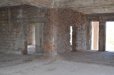Фото 4 — Закинутий будинок культури на Одещині виставили на продаж: яка стартова ціна
