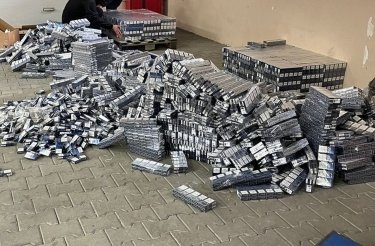 Фото 4 — В цистерне из-под масла нашли сигарет более чем на 6 миллионов гривен (ВИДЕО)