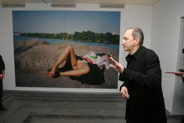 Фото 3 — Ностальгический «Запорожец», индийские кастрюли и десятирукие богини в PinchukArtCentre (ФОТО)