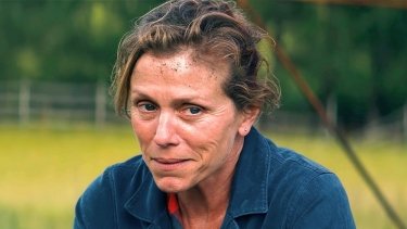 Фото 5 — Очищение огнем: о драме "Три билборда на границе Эббинга, Миссури"