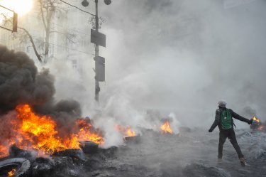 Фото 23 — Вооружен объективом: противостояние на Грушевского глазами фотографа