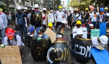 Фото 5 — Госпереворот в Мьянме: военные открыли огонь по протестующим, есть погибшие и раненые