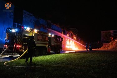 Фото 9 — В Тернополе сгорел завод по производству пенопласта (ФОТО, ВИДЕО)