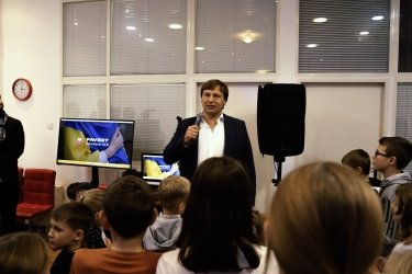 Фото 2 — В Загребе устроили рождественские праздники для украинских детей при поддержке президента Favbet Foundation Андрея Матюхи