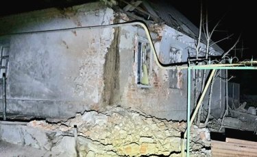 Фото 7 — Армия РФ обстреляла Днепропетровщину из "Градов": повреждены 11 домов
