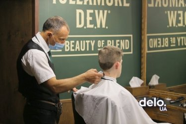 Фото 6 — Пустые летние террасы и переполненные барбершопы: как столица выходит из карантина (ФОТО)