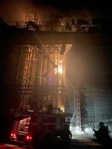 Фото 7 — Зеленский поручил усилить защиту портовой инфраструктуры после ночной атаки РФ (ФОТО)