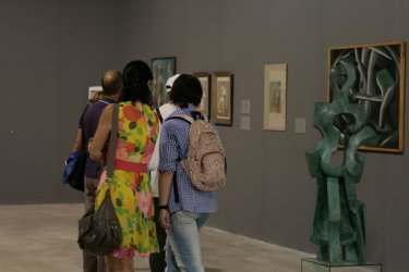 Фото 8 — Сегодня в Арсенале действует один билет на двоих на "Великое и Величественное" (ФОТО)