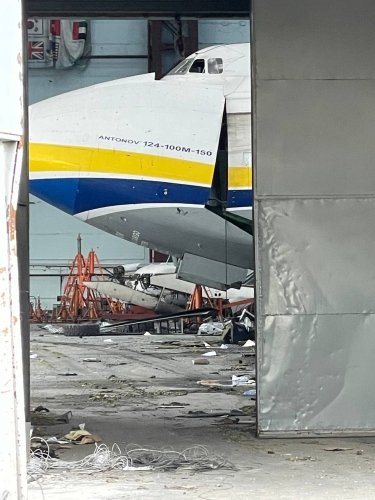 Фото 4 — "Укрпошта" випустить марку з дитячим малюнком літака "Мрія"