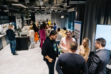 Фото 2 — В столице Словакии прошел благотворительный бранч с представителями украинской креативной индустрии