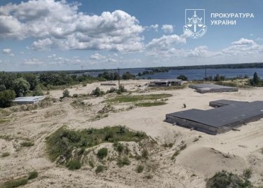 Фото 3 — У Києві викрили схему захоплення землі на Жуковому острові вартістю понад 40 млн грн