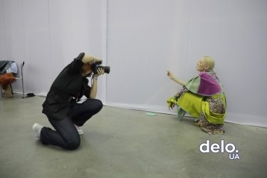 Фото 23 — Свежая мода: дерзкие идеи молодых на показах UFW для тех, кто любит эксперименты (ФОТО)