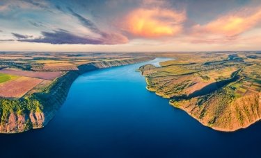 Фото 3 — "Держава запускає пілотний туристичний проєкт пам'яті війни" - голова ДАРТ Мар'яна Олеськів