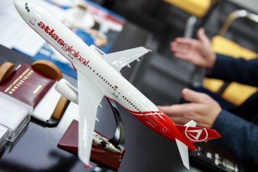 Фото 3 — Не благодаря, а вопреки: как Atlasjet Украина отвоевывает себе место в украинском небе