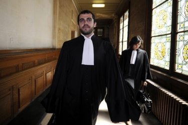 Фото 7 — На суде Гальяно признал, что зависим от алкоголя и наркотиков, и извинился