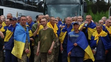 Фото 11 — Україна та РФ провели другий обмін полоненими в рамках 1000 на 1000